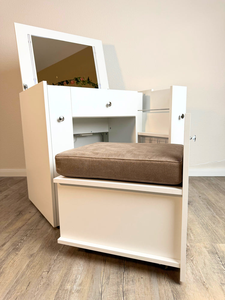 BrandBox Beauty - Dein mobiler Schminktisch mit gepolstertem Sitzhocker