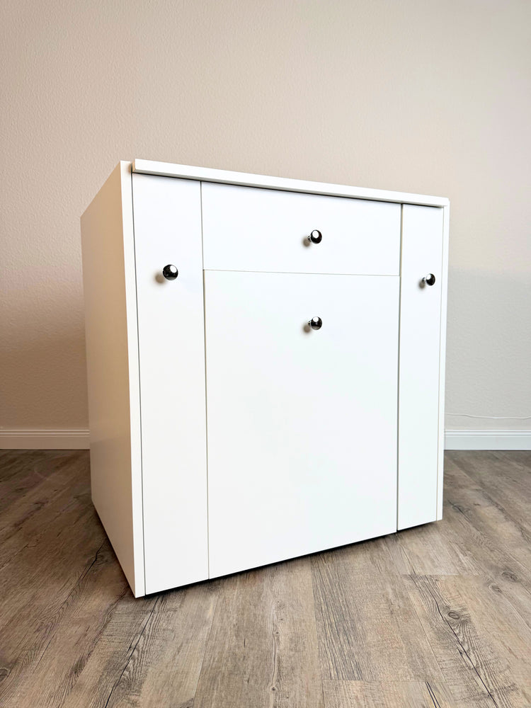 BrandBox Beauty - Dein mobiler Schminktisch mit gepolstertem Sitzhocker