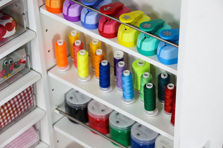 BrandBox Garnrollenregal 2er-Set (Schiebetüren) - The Brand Box Handel & Vertrieb GmbH