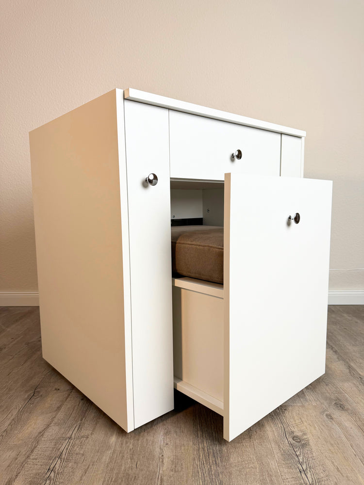 BrandBox Beauty - Dein mobiler Schminktisch mit gepolstertem Sitzhocker